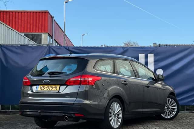 Ford Focus (2015) thumbnail 6