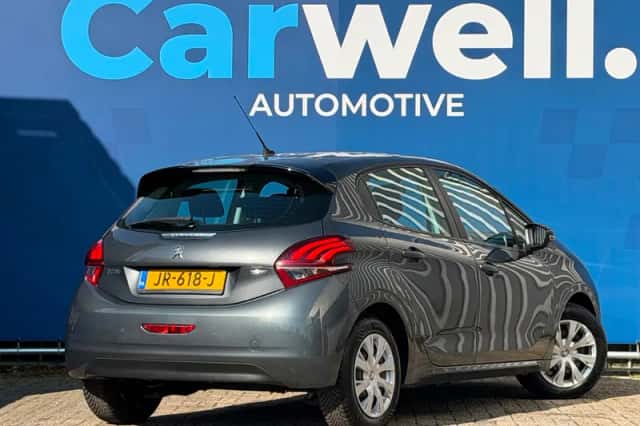 Peugeot 208 (2016) thumbnail 6