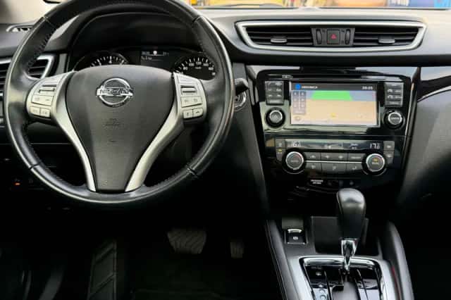 Nissan Qashqai (2016) thumbnail 4