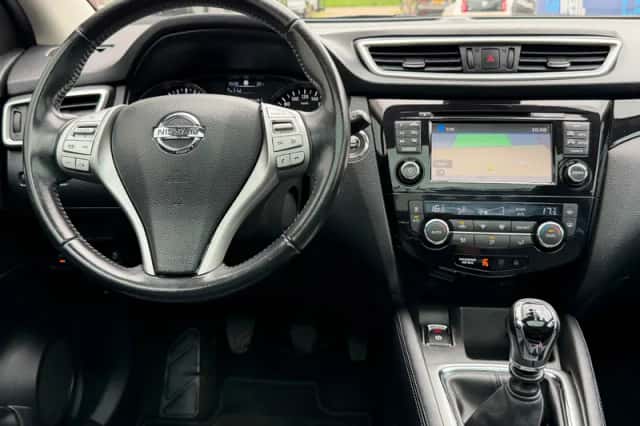 Nissan Qashqai (2017) thumbnail 4
