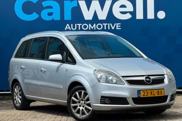 Opel Zafira (2007) thumbnail 3