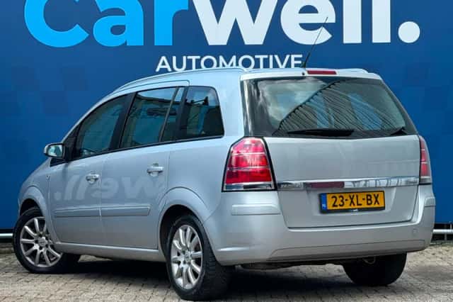 Opel Zafira (2007) thumbnail 5