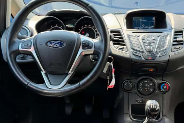 Ford Fiesta (2017) thumbnail 4