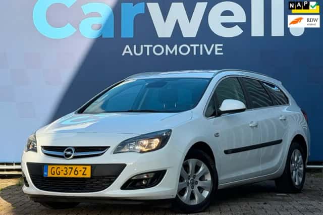Opel Astra Sports Tourer (2015) thumbnail 1