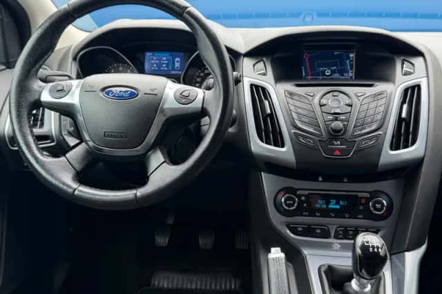 Ford Focus (2014) thumbnail 4