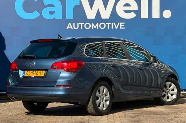 Opel Astra Sports Tourer (2015) thumbnail 6