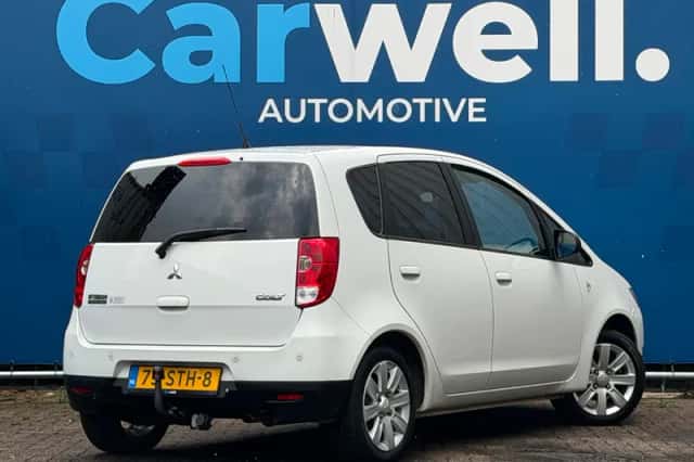 Mitsubishi Colt (2011) thumbnail 6