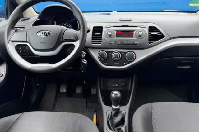 Kia Picanto (2015) thumbnail 2