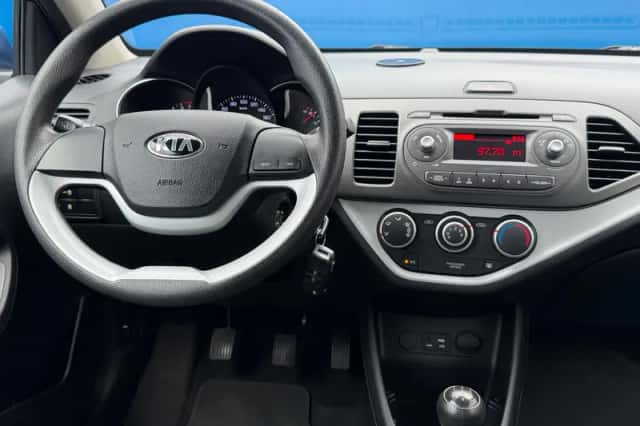 Kia Picanto (2015) thumbnail 4