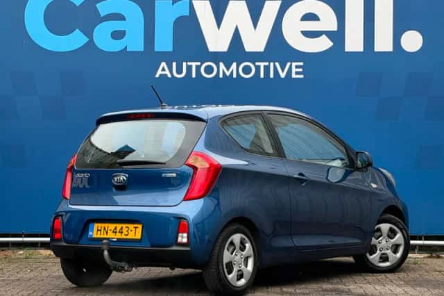 Kia Picanto (2015) thumbnail 6