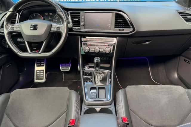 SEAT Leon (2017) thumbnail 2