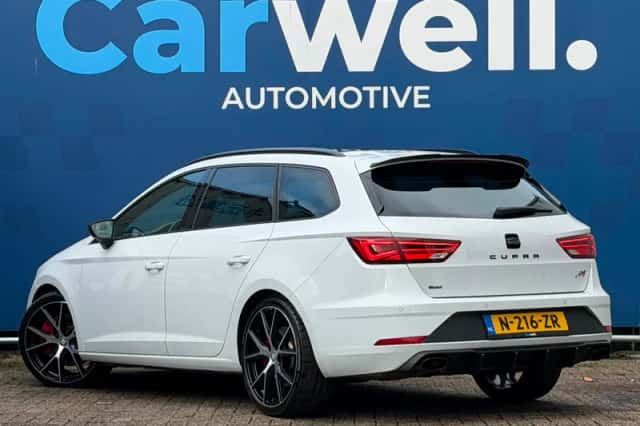 SEAT Leon (2017) thumbnail 5
