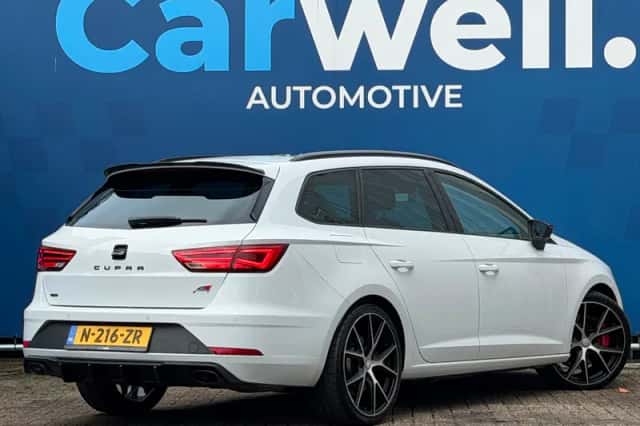 SEAT Leon (2017) thumbnail 6
