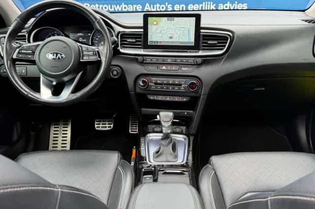 Kia Ceed (2019) thumbnail 2