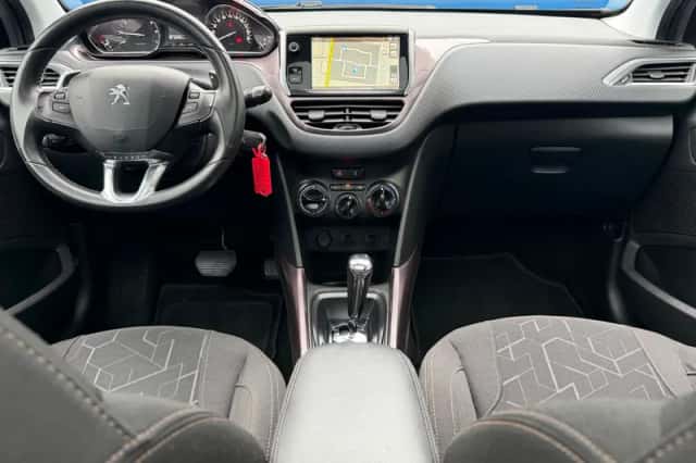 Peugeot 2008 (2014) thumbnail 2