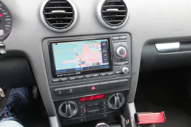 Audi A3 (2012) thumbnail 3