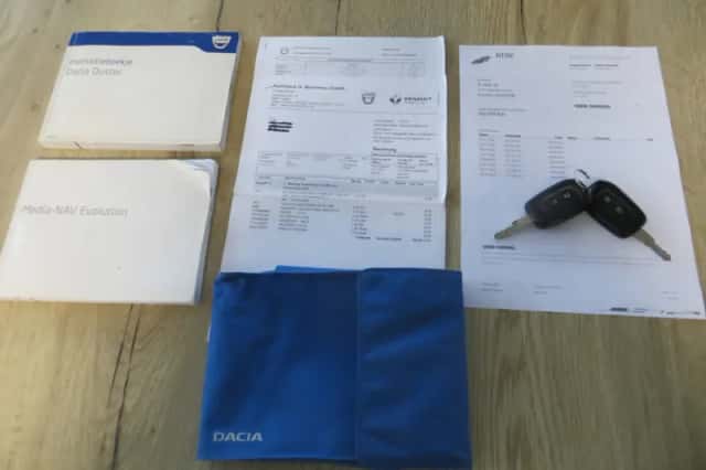 Dacia Duster (2017) thumbnail 5