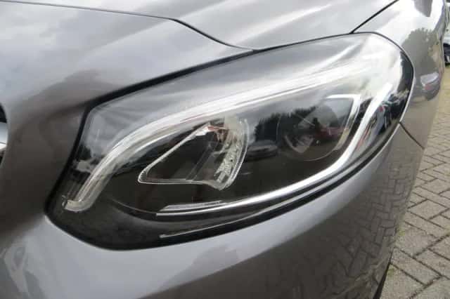 Mercedes-Benz B-Klasse (2016) thumbnail 6
