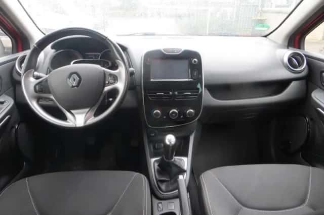 Renault Clio (2016) thumbnail 3