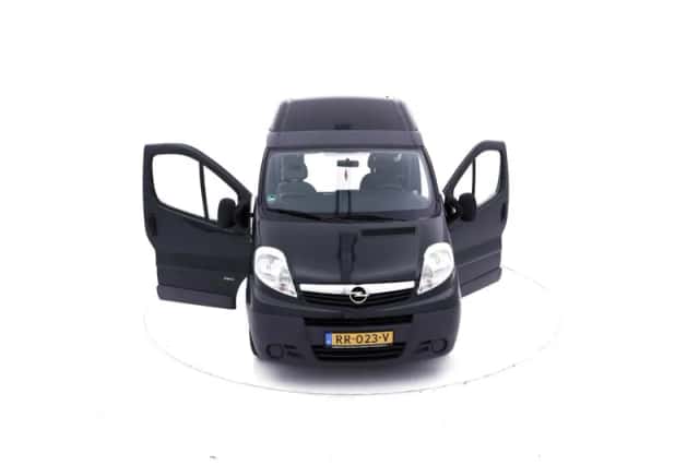 Opel Vivaro (2007) thumbnail 3