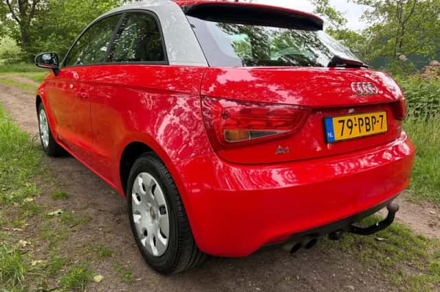 Audi A1 (2011) thumbnail 2