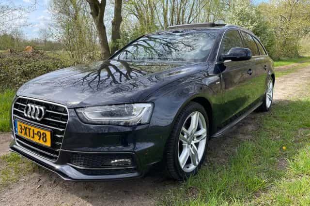 Audi A4 (2014) thumbnail 1