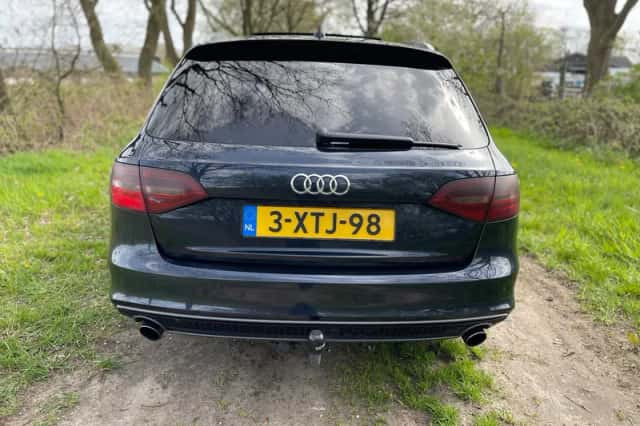 Audi A4 (2014) thumbnail 3