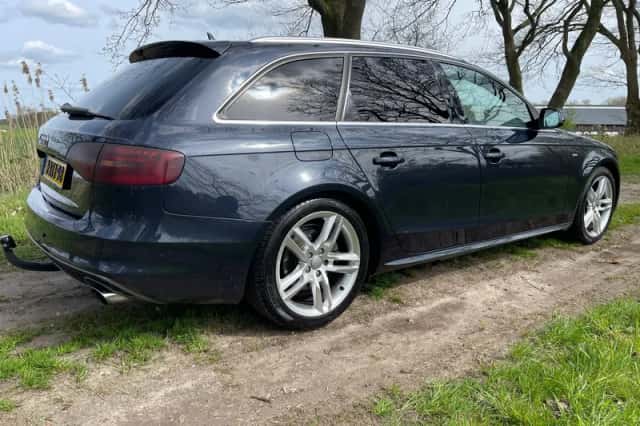 Audi A4 (2014) thumbnail 4