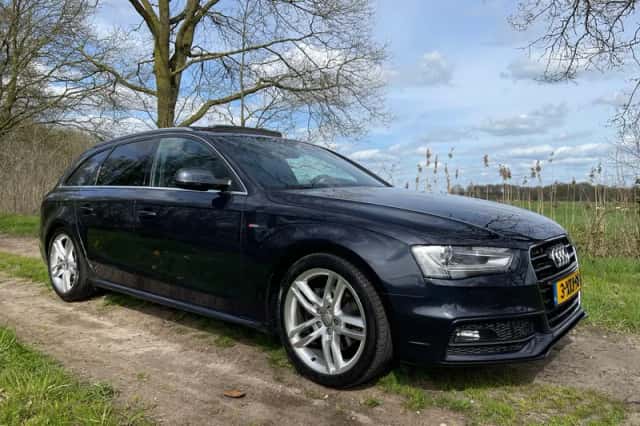 Audi A4 (2014) thumbnail 5