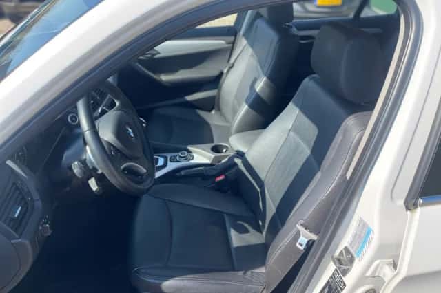 BMW X1 (2011) thumbnail 6