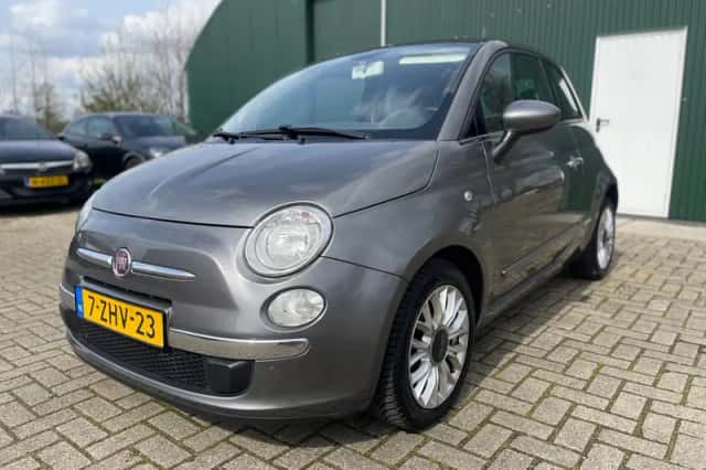Fiat 500 (2015) thumbnail 1