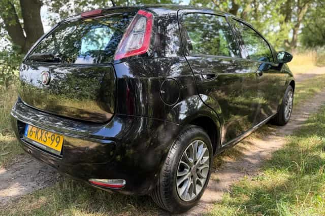 Fiat Punto (2011) thumbnail 4