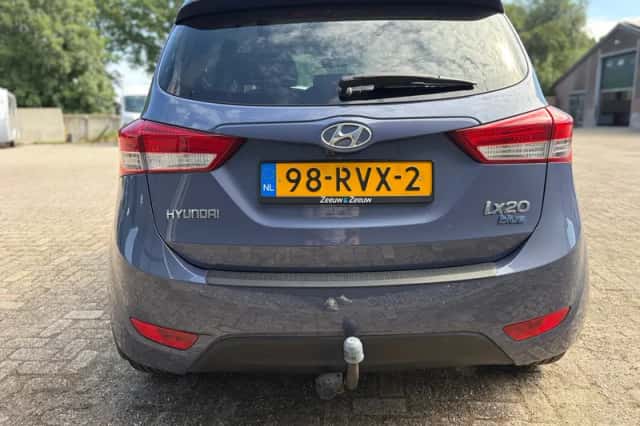 Hyundai ix20 (2011) thumbnail 3