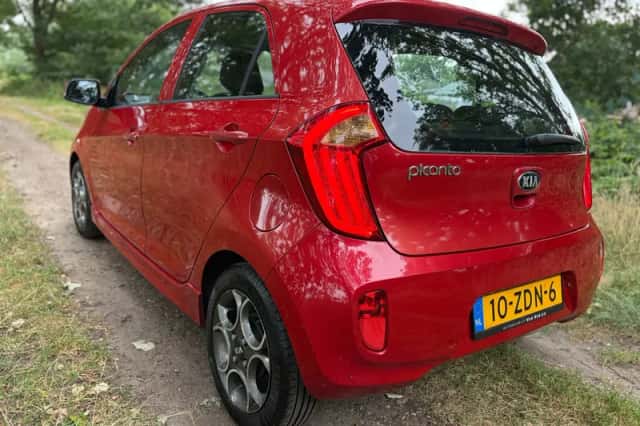 Kia Picanto (2012) thumbnail 2