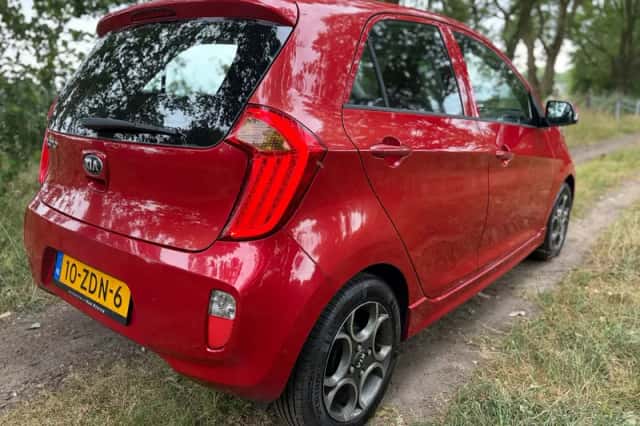 Kia Picanto (2012) thumbnail 4