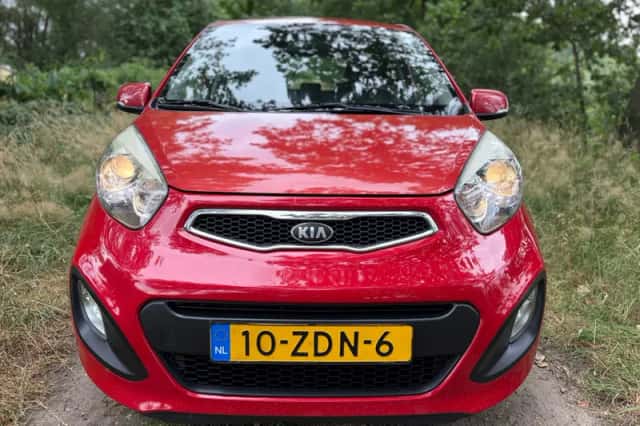Kia Picanto (2012) thumbnail 6