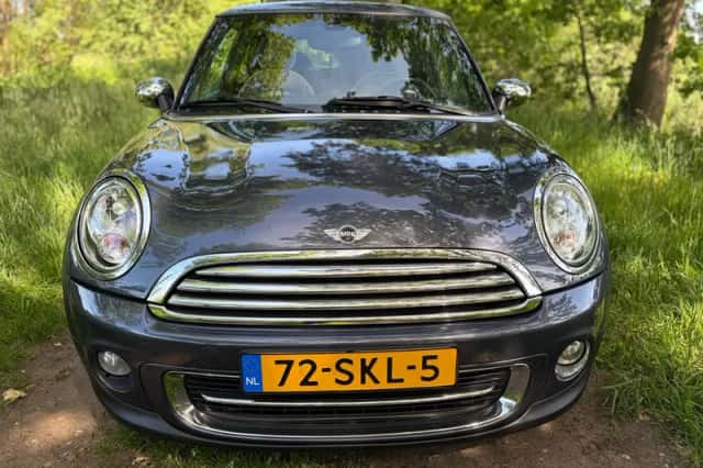 MINI Cooper (2011) thumbnail 6