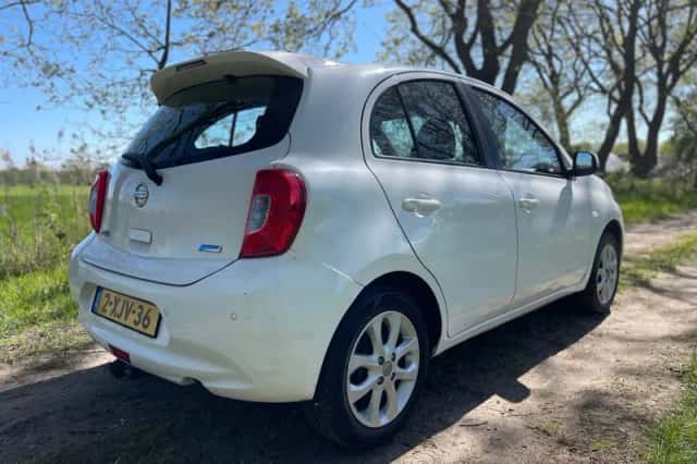Nissan Micra (2014) thumbnail 3