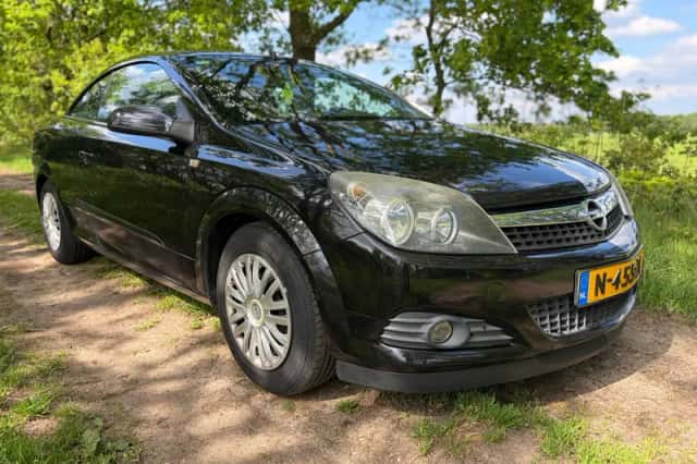 Opel Astra Twin Top (2009) thumbnail 5