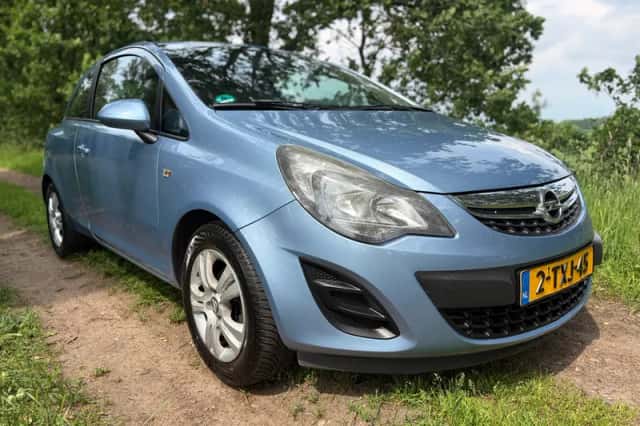 Opel Corsa (2014) thumbnail 5