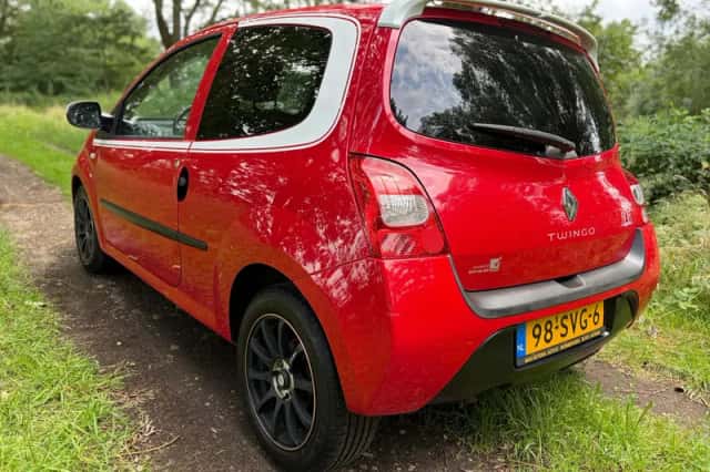 Renault Twingo (2011) thumbnail 2