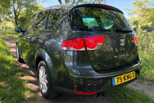 SEAT Altea XL (2010) thumbnail 2
