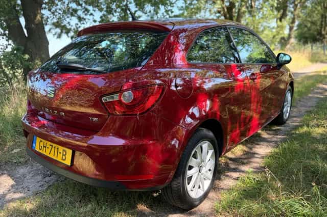 SEAT Ibiza (2015) thumbnail 4