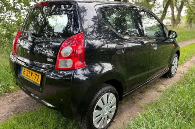Suzuki Alto (2013) thumbnail 4