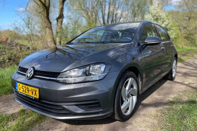 Volkswagen Golf (2018) thumbnail 1