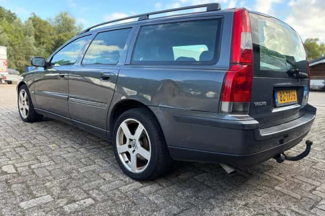 Volvo V70 (2003) thumbnail 2