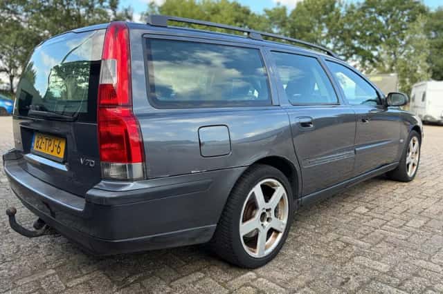 Volvo V70 (2003) thumbnail 4