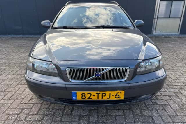 Volvo V70 (2003) thumbnail 6
