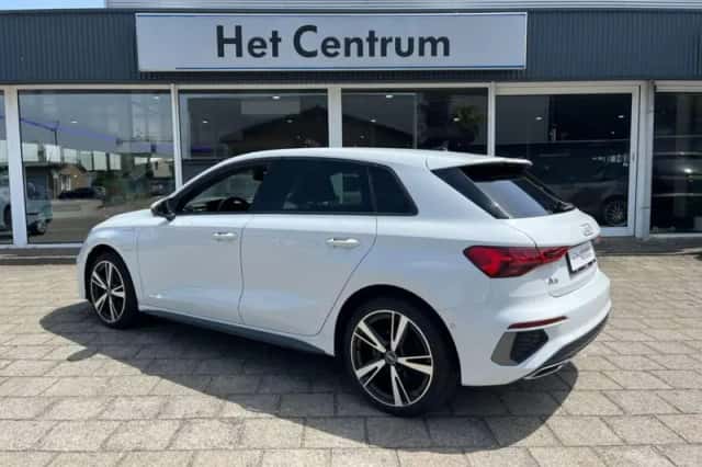 Audi A3 (2021) thumbnail 3