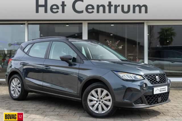 SEAT Arona (2023) thumbnail 2